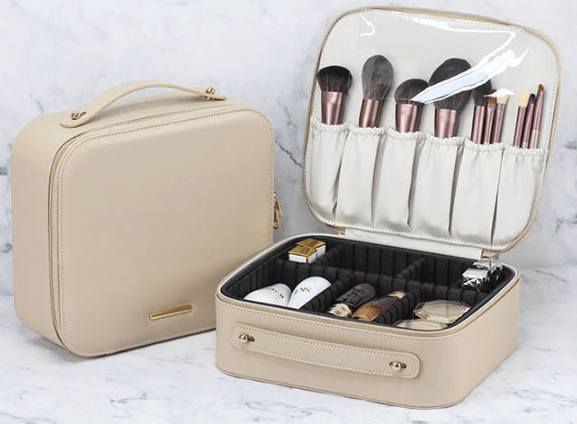 Multi-compartments makeup case