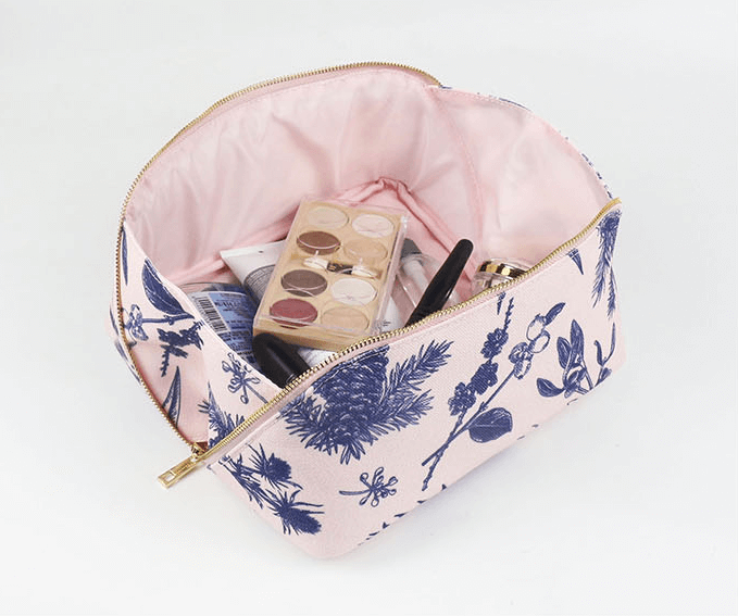 clean makeup bags