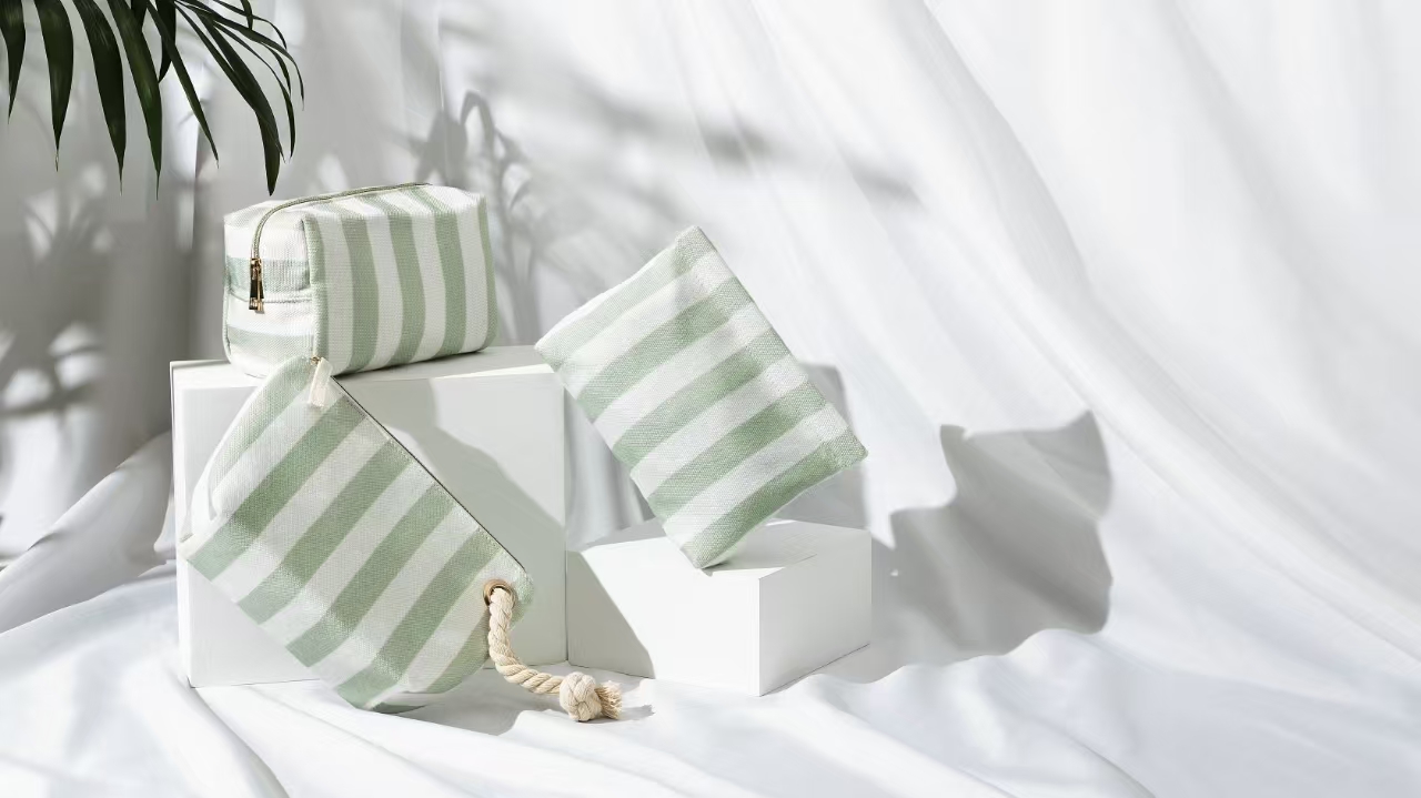 Why Switching to Sustainable Cosmetic Bags Can Give Your Beauty Brand a Competitive Edge?